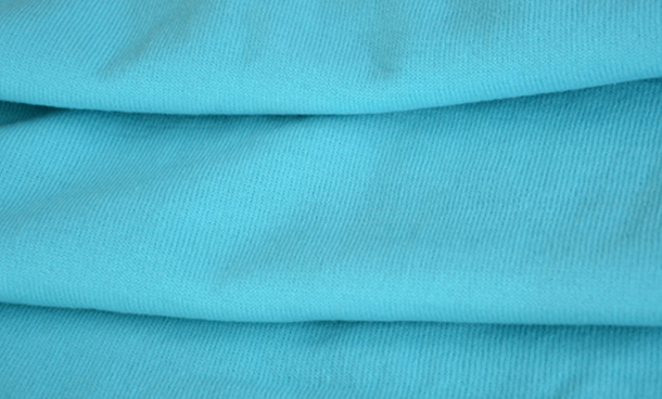 Solution-dyed high bulk 28s acrylic yarn for sweater knitting machines Solution-dyed high bulk 28s acrylic yarn for sweater knitting machines